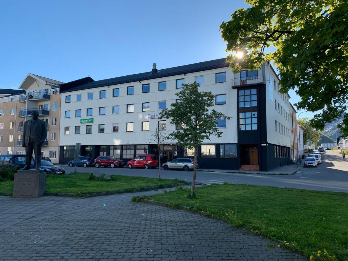 Fast Hotel Svolvær Buitenkant foto